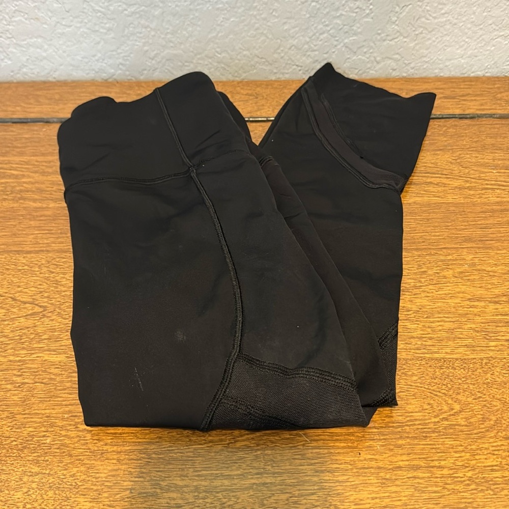 Lululemon Size 4 Crop on Pace tights
